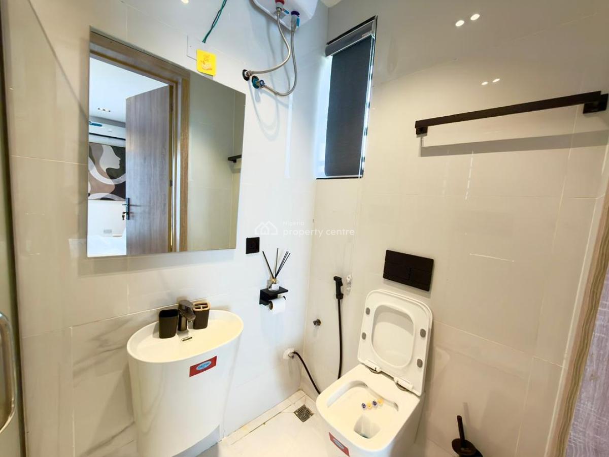 2 Bedr Apartment with Swimming Pool and Elevator, Brownstone Estate, Ikate, Lekki, Lagos, Flat / Apartment Short Let