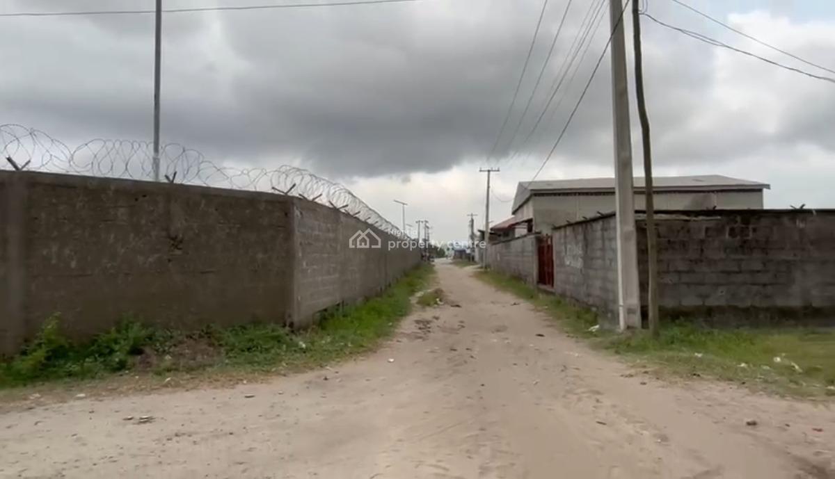 Carcass 4 Units of 2 Bedroom Apartment & Finished 2 Bedroom Bungalow, Bogije, Ibeju Lekki, Lagos, Flat / Apartment for Sale