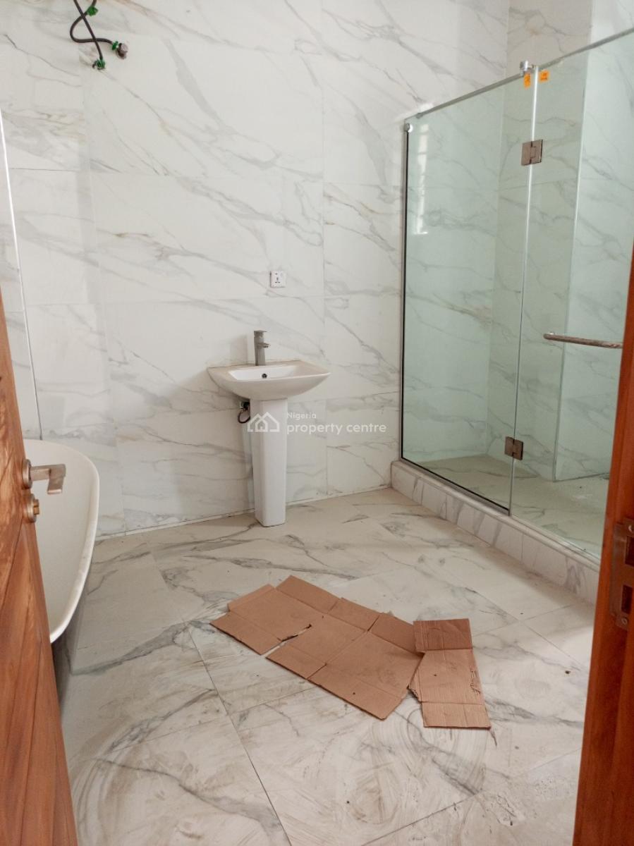 5bedroom Home with Pool Fitted Kitchen in Executive Residential Estate, Residential Estate, Ologolo, Lekki, Lagos, Detached Duplex for Sale