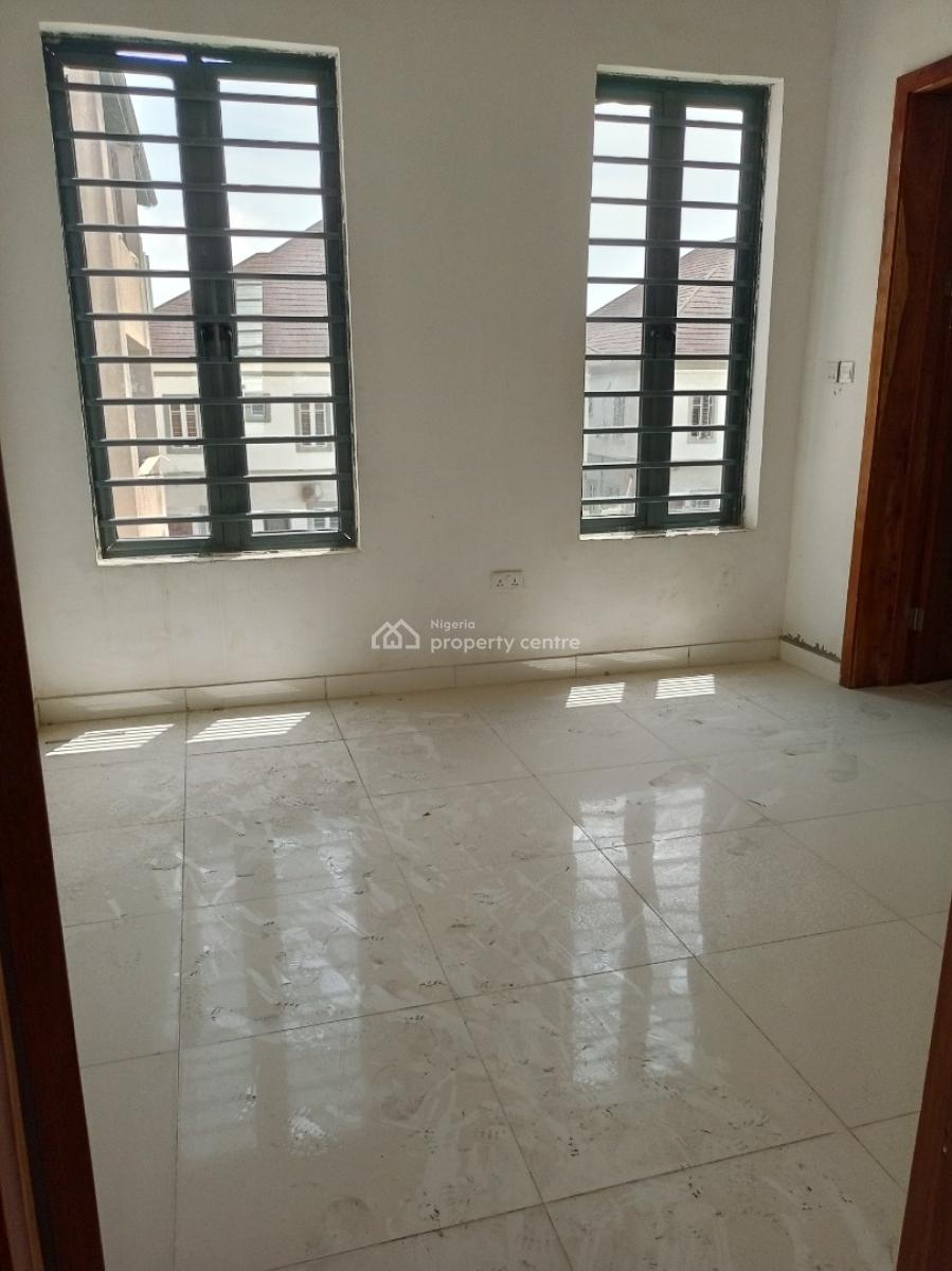 5bedroom Home with Pool Fitted Kitchen in Executive Residential Estate, Residential Estate, Ologolo, Lekki, Lagos, Detached Duplex for Sale