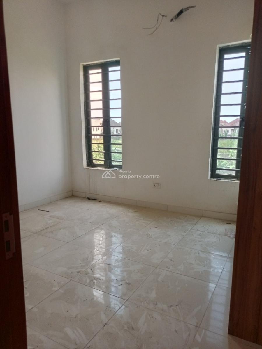 5bedroom Home with Pool Fitted Kitchen in Executive Residential Estate, Residential Estate, Ologolo, Lekki, Lagos, Detached Duplex for Sale