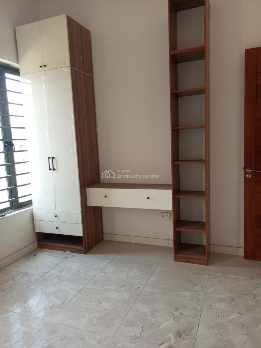 5bedroom Home with Pool Fitted Kitchen in Executive Residential Estate, Residential Estate, Ologolo, Lekki, Lagos, Detached Duplex for Sale