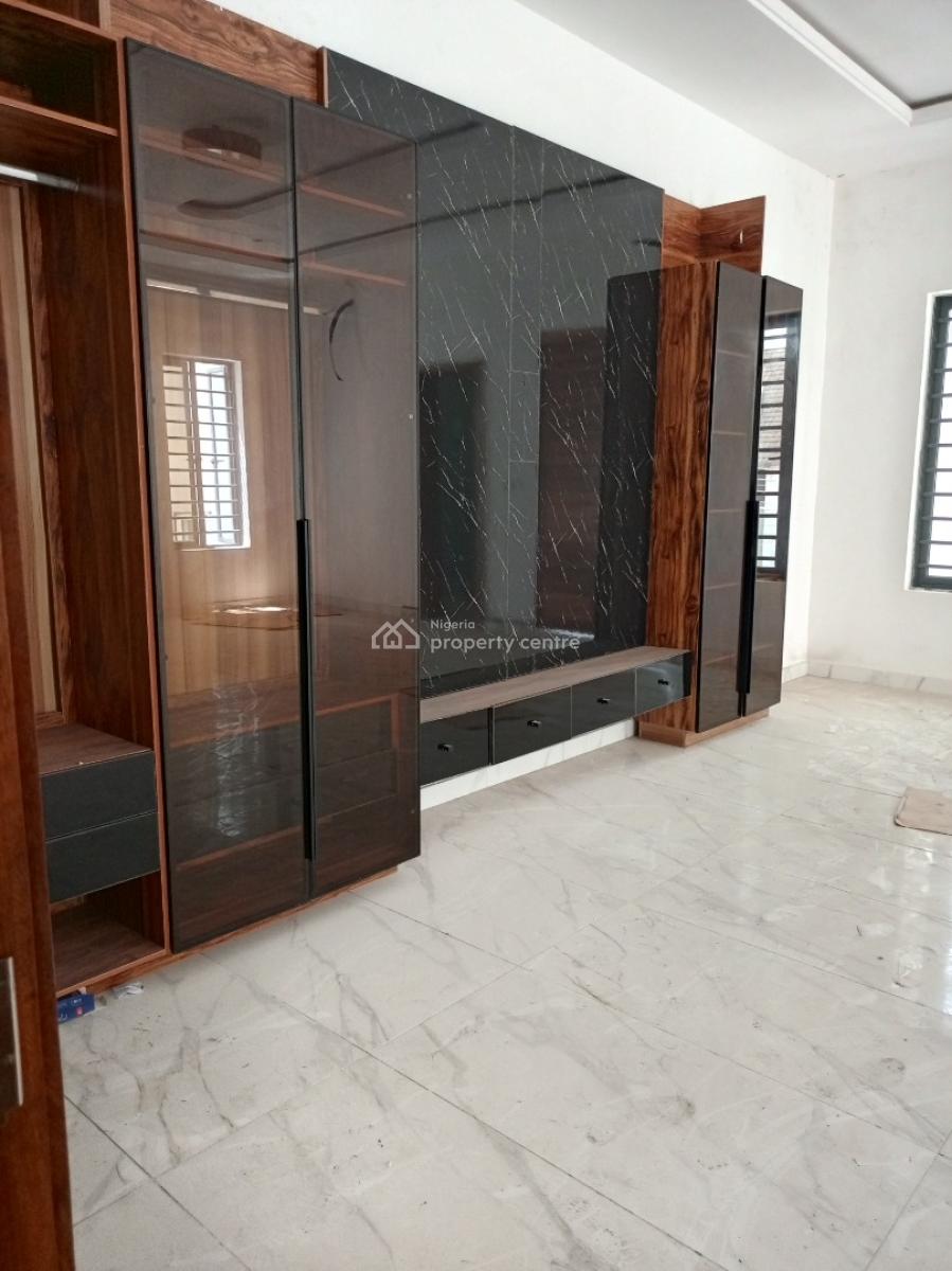 5bedroom Home with Pool Fitted Kitchen in Executive Residential Estate, Residential Estate, Ologolo, Lekki, Lagos, Detached Duplex for Sale