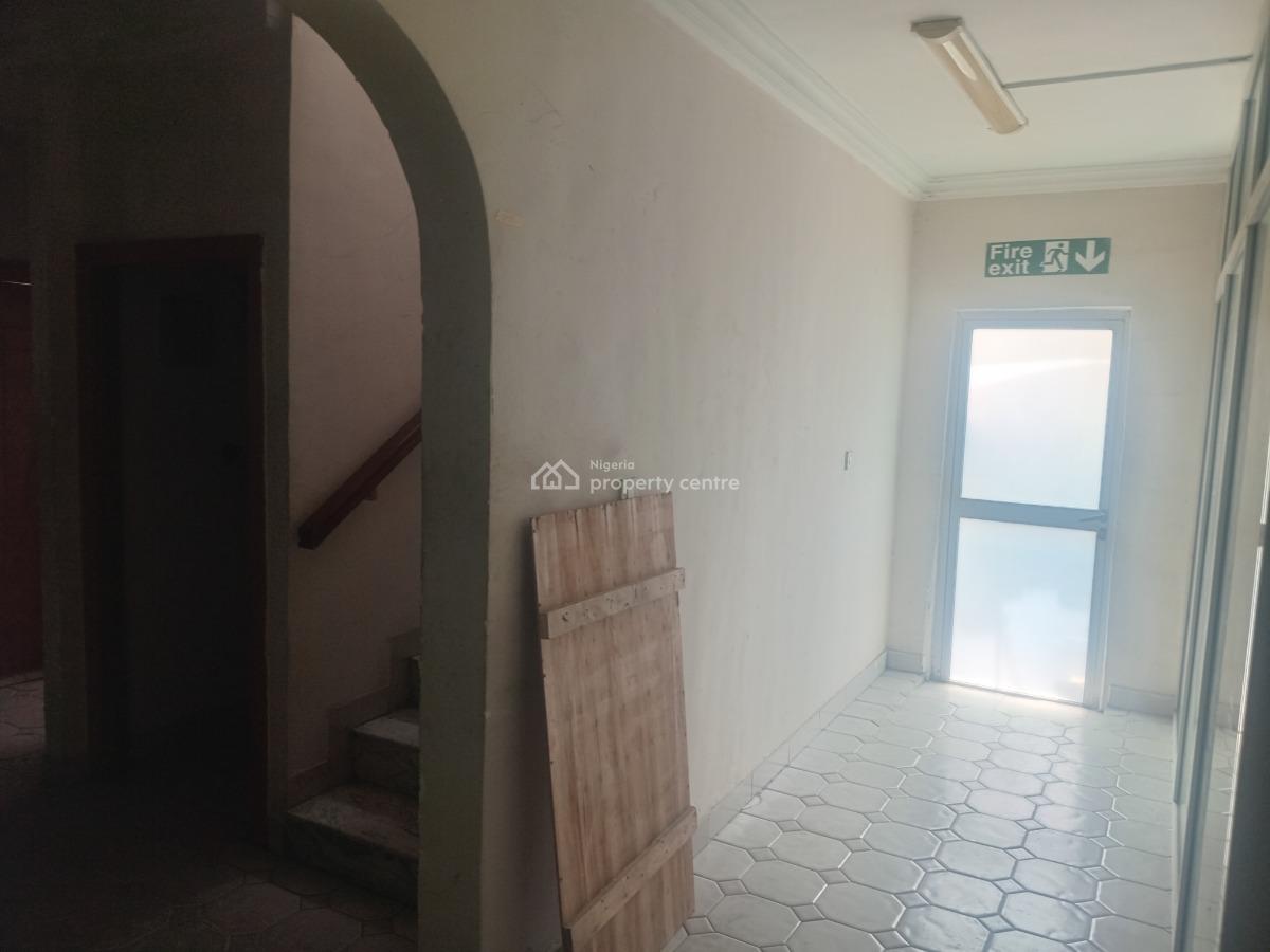 a 2bedroom Flat Office Space Within a Secure Neighbourhood, Corporation Drive, Dolphin Estate, Ikoyi, Lagos, Office Space for Rent