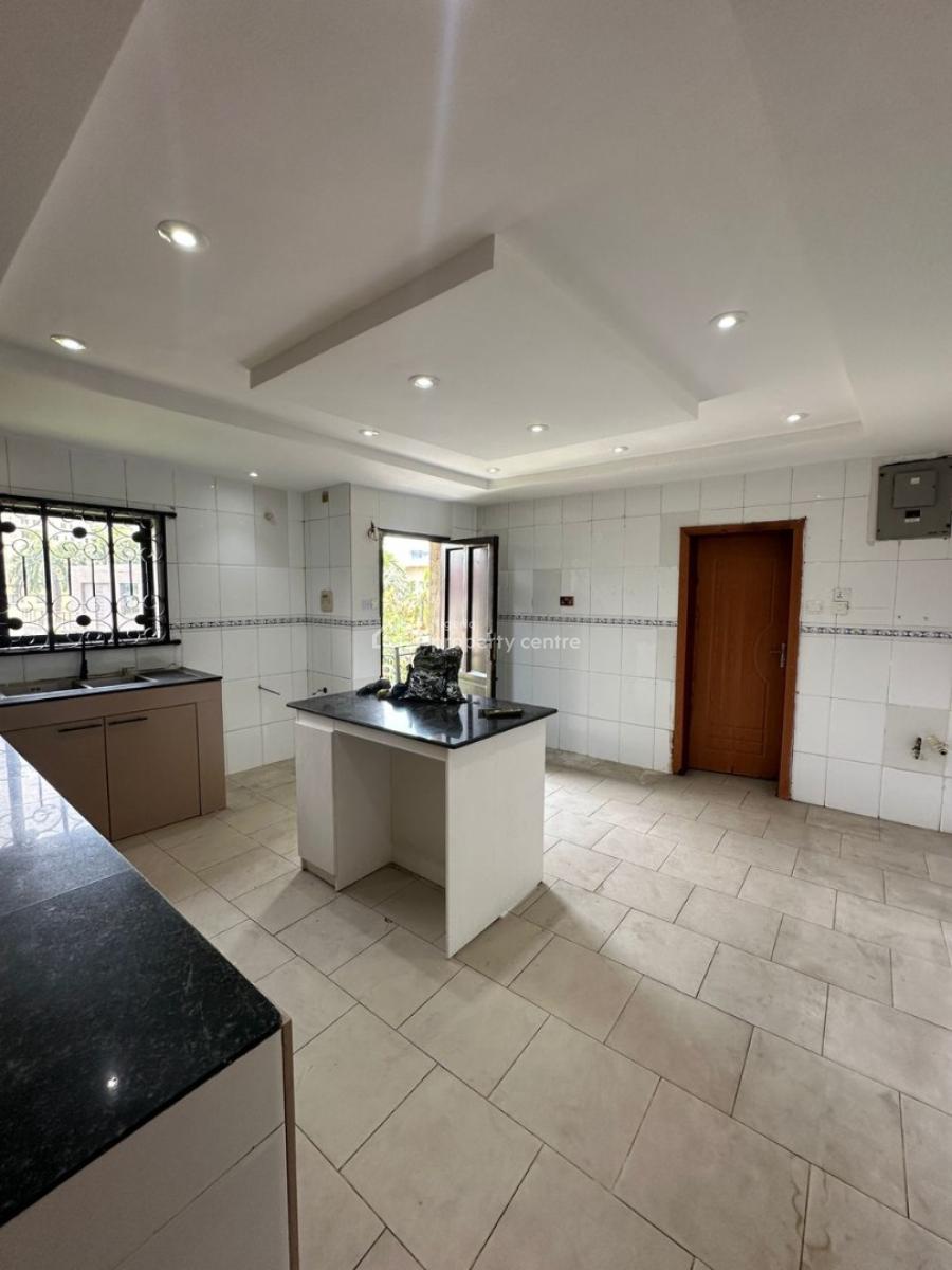 Well Maintained Spacious 3 Bedroom Apartment on The 2nd Floor, Parkview, Ikoyi, Lagos, Flat / Apartment for Rent