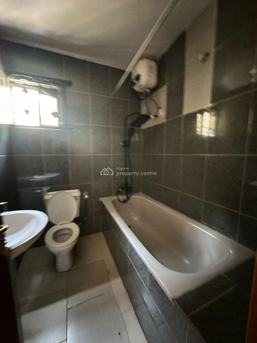 Well Maintained Spacious 3 Bedroom Apartment on The 2nd Floor, Parkview, Ikoyi, Lagos, Flat / Apartment for Rent