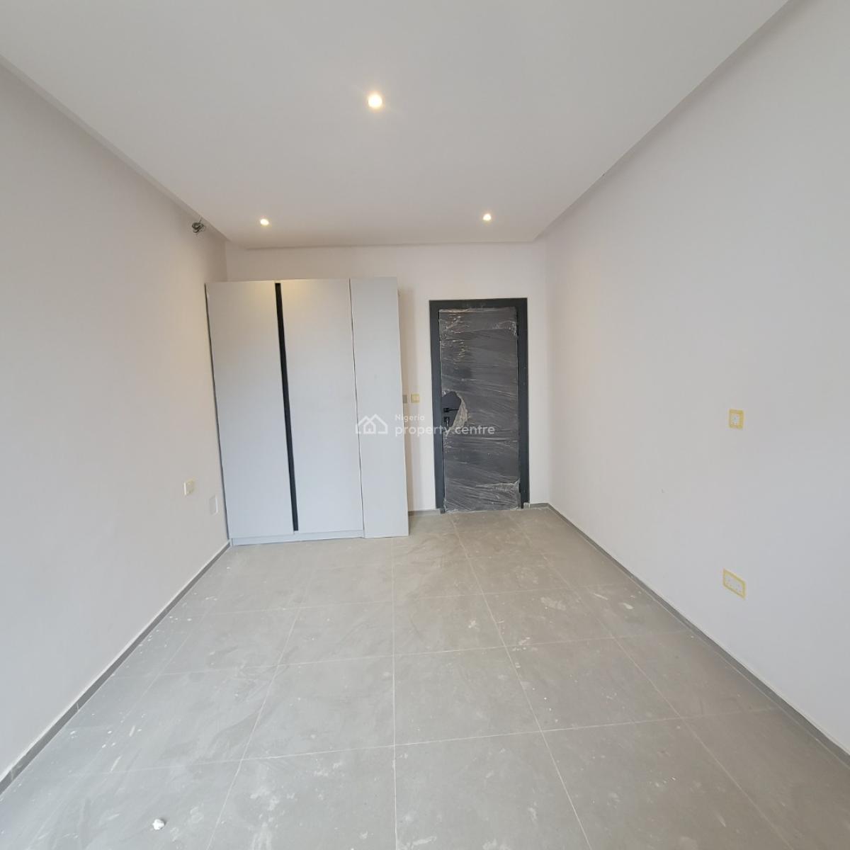 Enormous 2 Bedroom Apartment with an Elevator, Gym and Bq, Ikate, Lekki, Lagos, Flat / Apartment for Sale