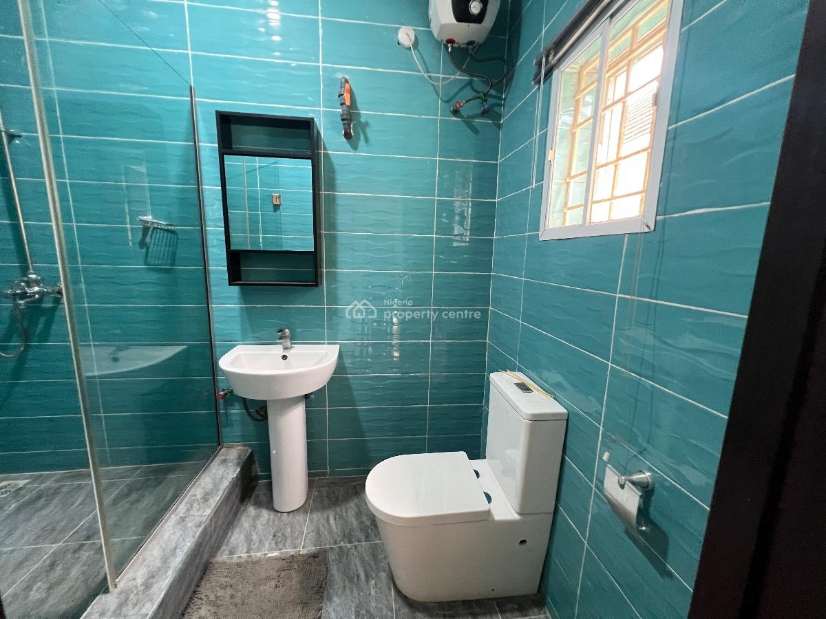2 Bedroom Flat, Lekki Phase 1, Lekki, Lagos, Flat / Apartment for Rent