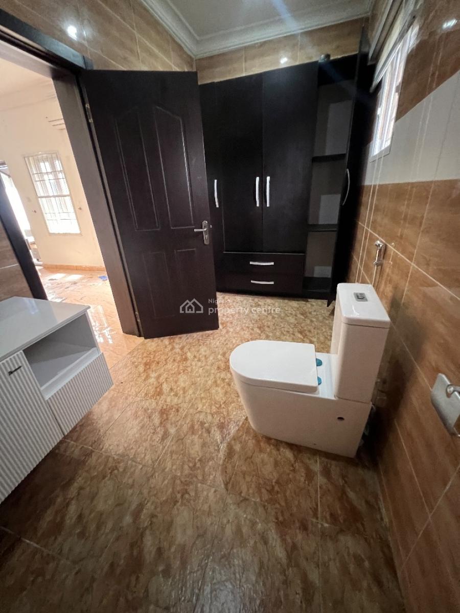 2 Bedroom Flat, Lekki Phase 1, Lekki, Lagos, Flat / Apartment for Rent