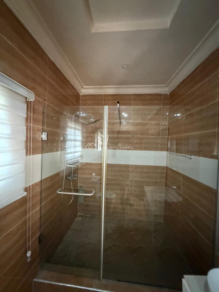 a Spacious and Beautifully Finished 2 Bedroom Apartment, Lekki Phase 1, Lekki, Lagos, Flat / Apartment for Rent