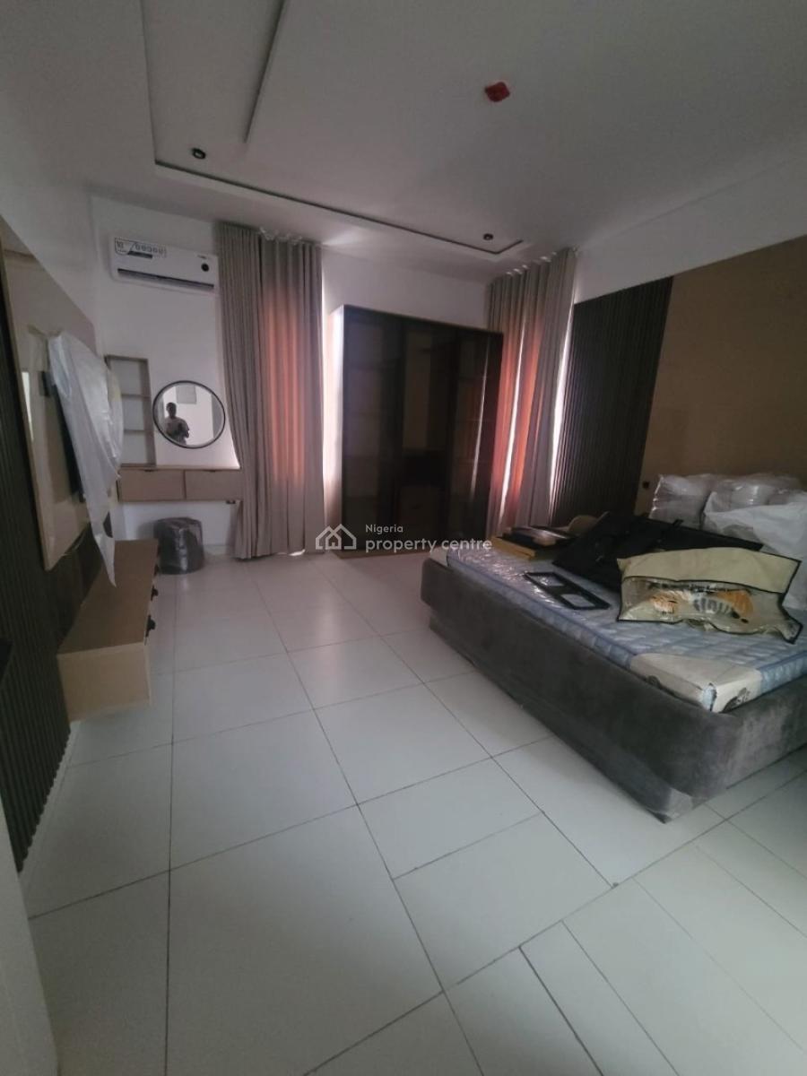 Fully Serviced 1 Bedroom Apartment (unfurnished), Off Admiralty Way, Lekki Phase 1, Lekki, Lagos, Flat / Apartment for Rent