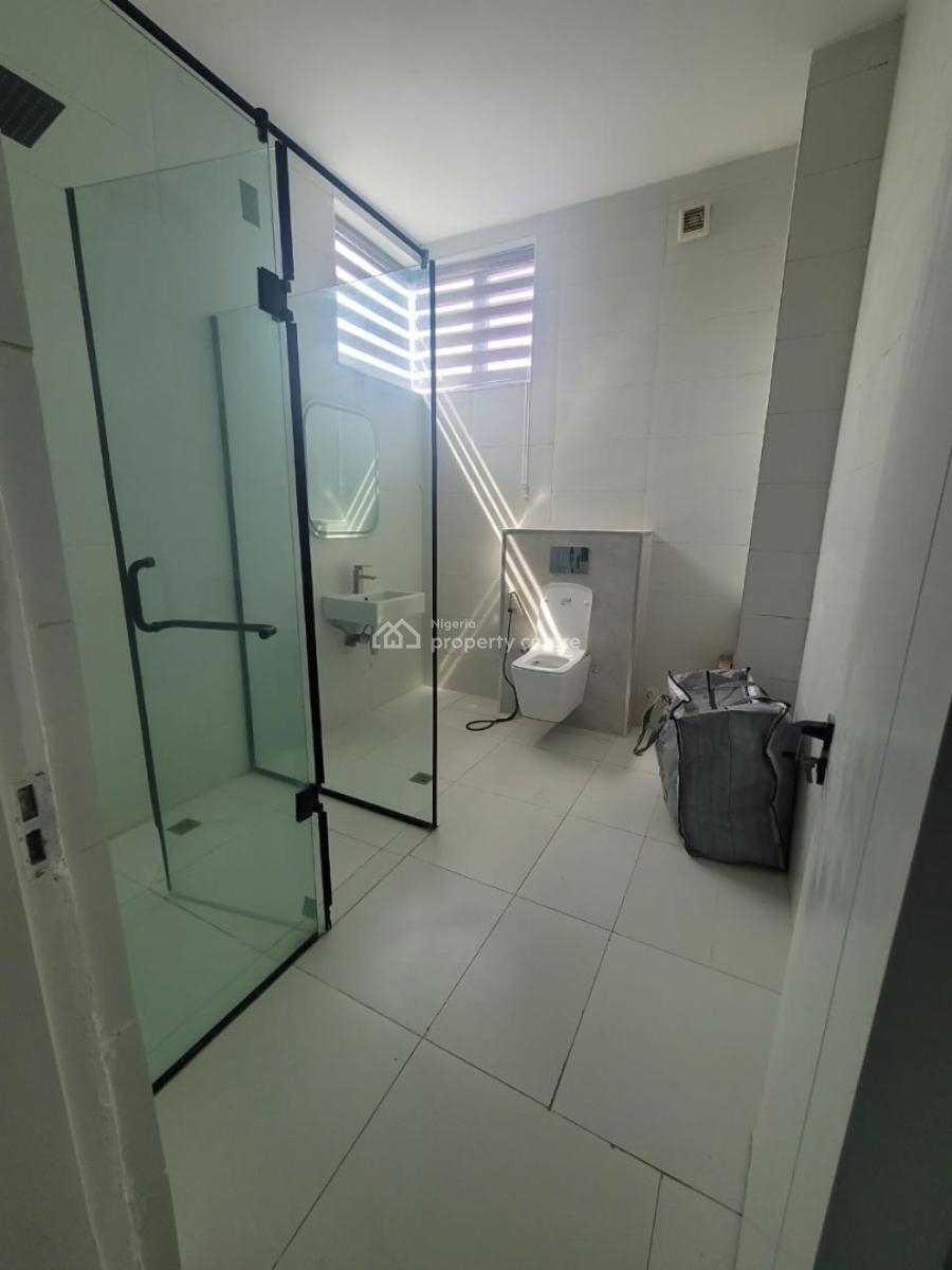Fully Serviced 1 Bedroom Apartment (unfurnished), Off Admiralty Way, Lekki Phase 1, Lekki, Lagos, Flat / Apartment for Rent