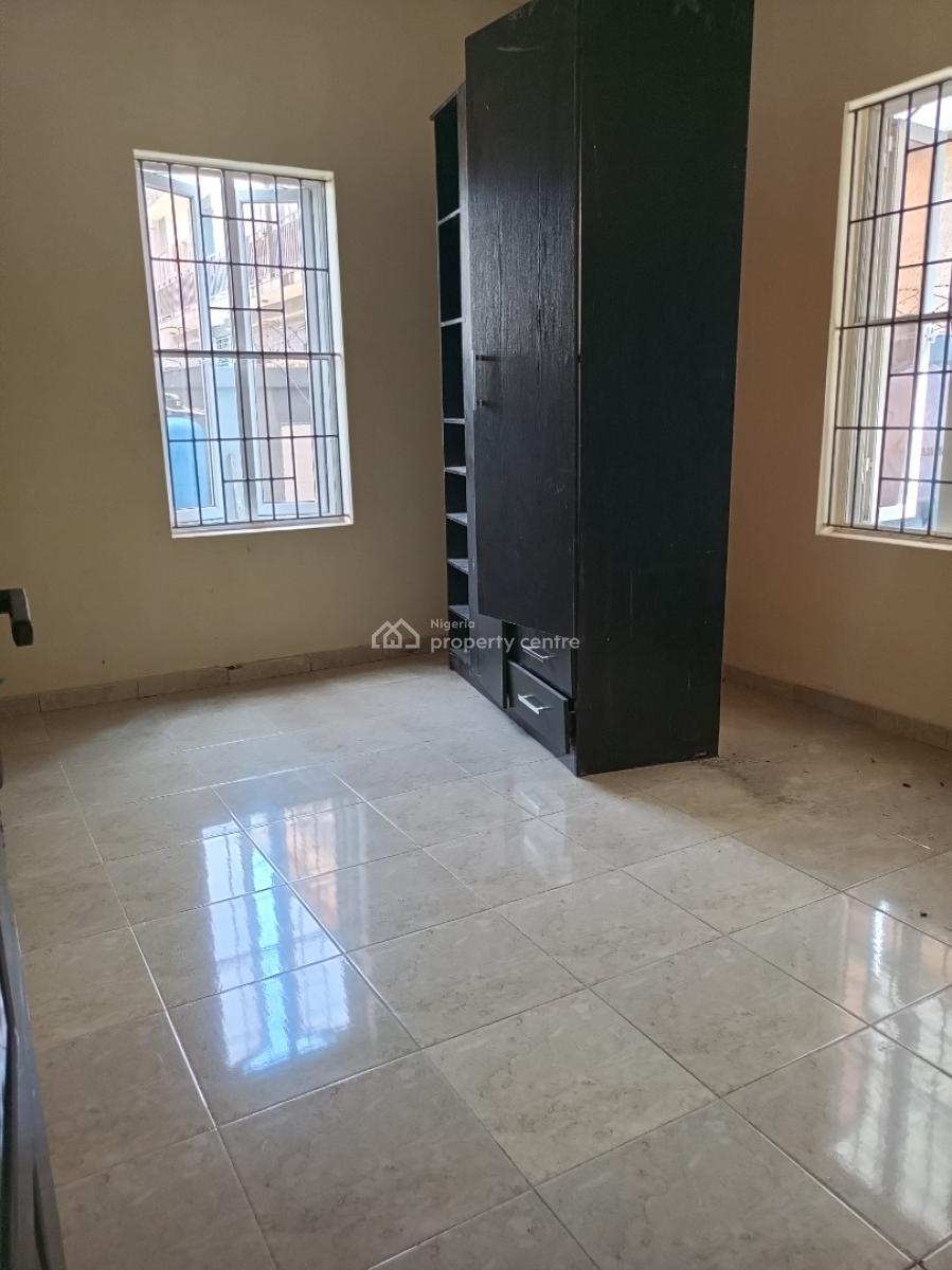 Sharp Ensuite 2 Bedroom, Secured Estate Off Freedom Way, Lekki Phase 1, Lekki, Lagos, Flat / Apartment for Rent