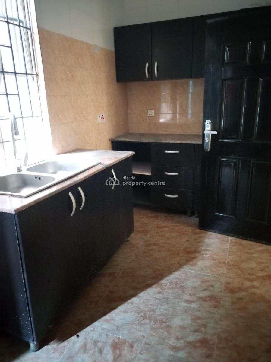 Sharp Ensuite 2 Bedroom, Secured Estate Off Freedom Way, Lekki Phase 1, Lekki, Lagos, Flat / Apartment for Rent