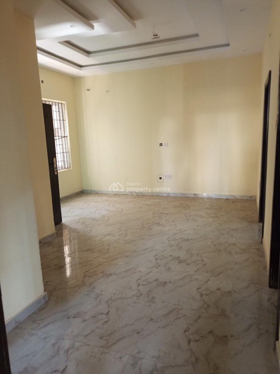 Sharp Ensuite 2 Bedroom, Secured Estate Off Freedom Way, Lekki Phase 1, Lekki, Lagos, Flat / Apartment for Rent