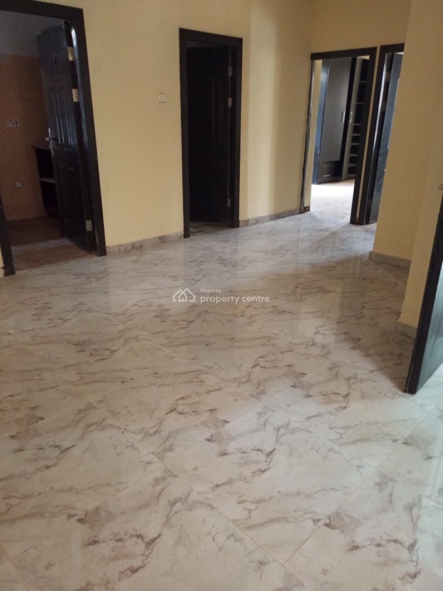 Sharp Ensuite 2 Bedroom, Secured Estate Off Freedom Way, Lekki Phase 1, Lekki, Lagos, Flat / Apartment for Rent