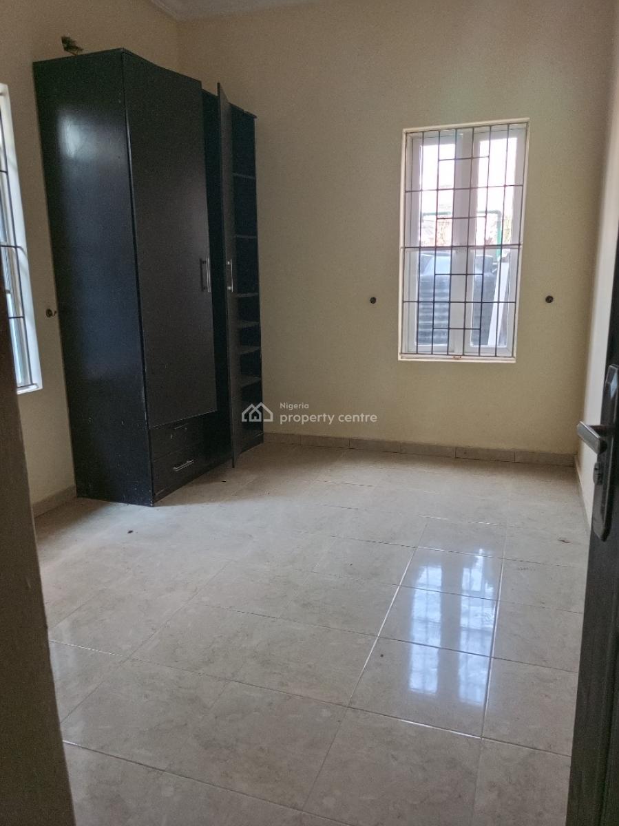 Sharp Ensuite 2 Bedroom, Secured Estate Off Freedom Way, Lekki Phase 1, Lekki, Lagos, Flat / Apartment for Rent