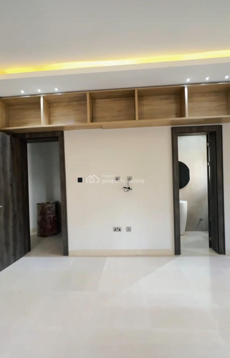 Luxury 5-bedroom Fully Detached Duplex/triplex with a Room Bq  Guzape, Guzape District, Abuja, Detached Duplex for Sale
