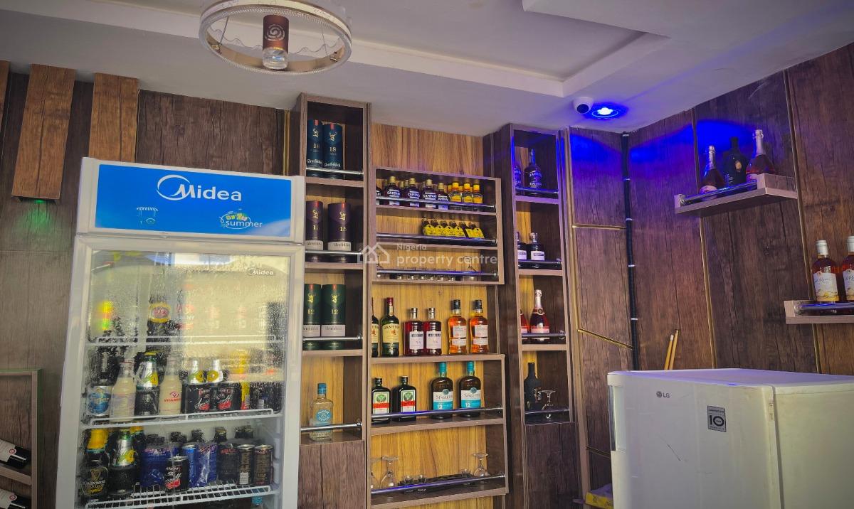 Luxury 2 Bedrooms Apartment  24 Hours Power, Wi-fi, Security, Plot 3, John Uwazere Aisien Crescent, Off Egbiri Road, Benin, Oredo, Edo, Flat / Apartment Short Let