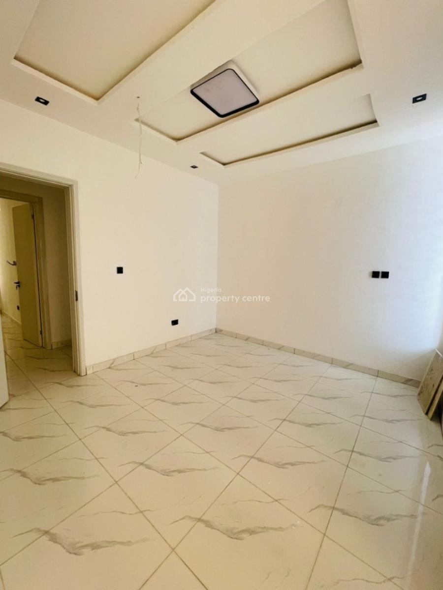 Distress of 4 Bedroom Duplex with C of O, Ikota, Lekki, Lagos, Semi-detached Duplex for Sale