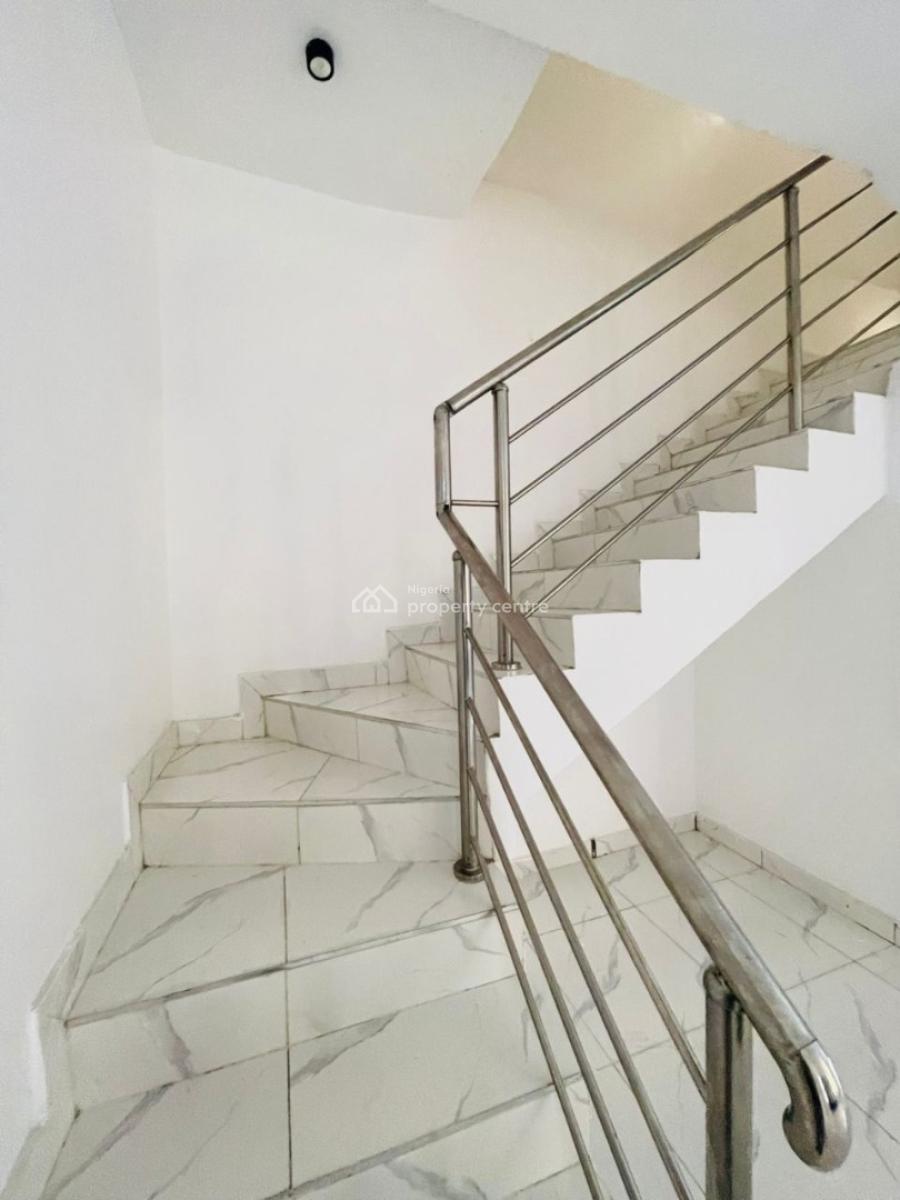 Distress of 4 Bedroom Duplex with C of O, Ikota, Lekki, Lagos, Semi-detached Duplex for Sale