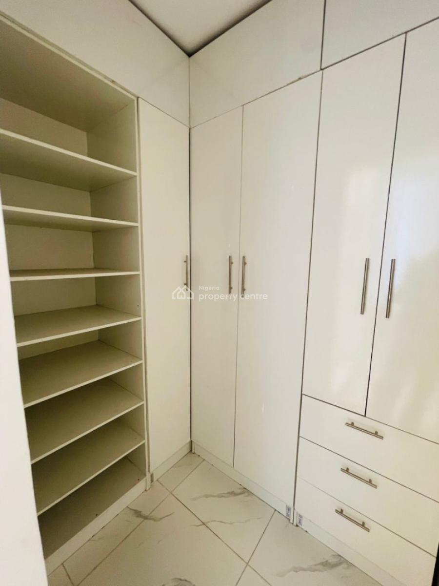 Distress of 4 Bedroom Duplex with C of O, Ikota, Lekki, Lagos, Semi-detached Duplex for Sale