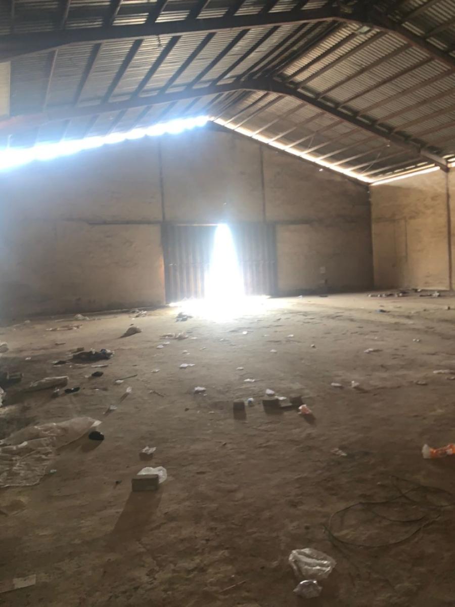 Very Spacious Warehouse with Accessibility to Major Roads, Ikeja, Lagos, Warehouse for Rent