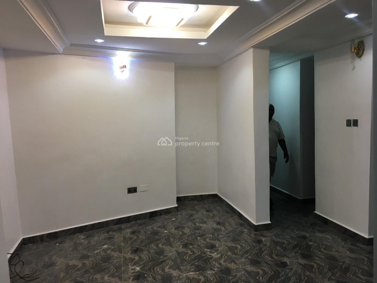 Serviced Unfurnished 3 Bedrooms Flat, Toyin Street, Ikeja, Lagos, Flat / Apartment for Rent