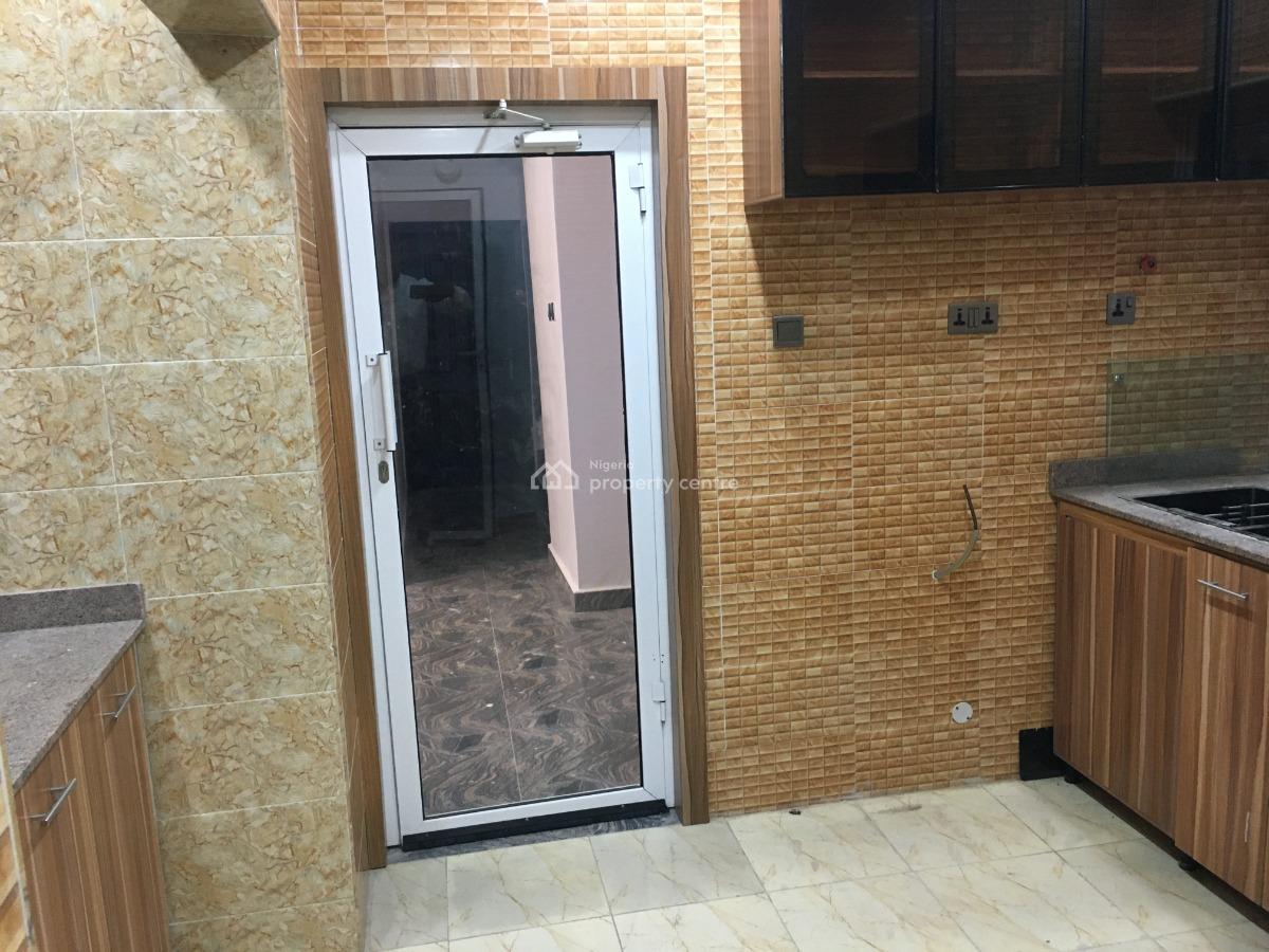 Serviced Unfurnished 3 Bedrooms Flat, Toyin Street, Ikeja, Lagos, Flat / Apartment for Rent