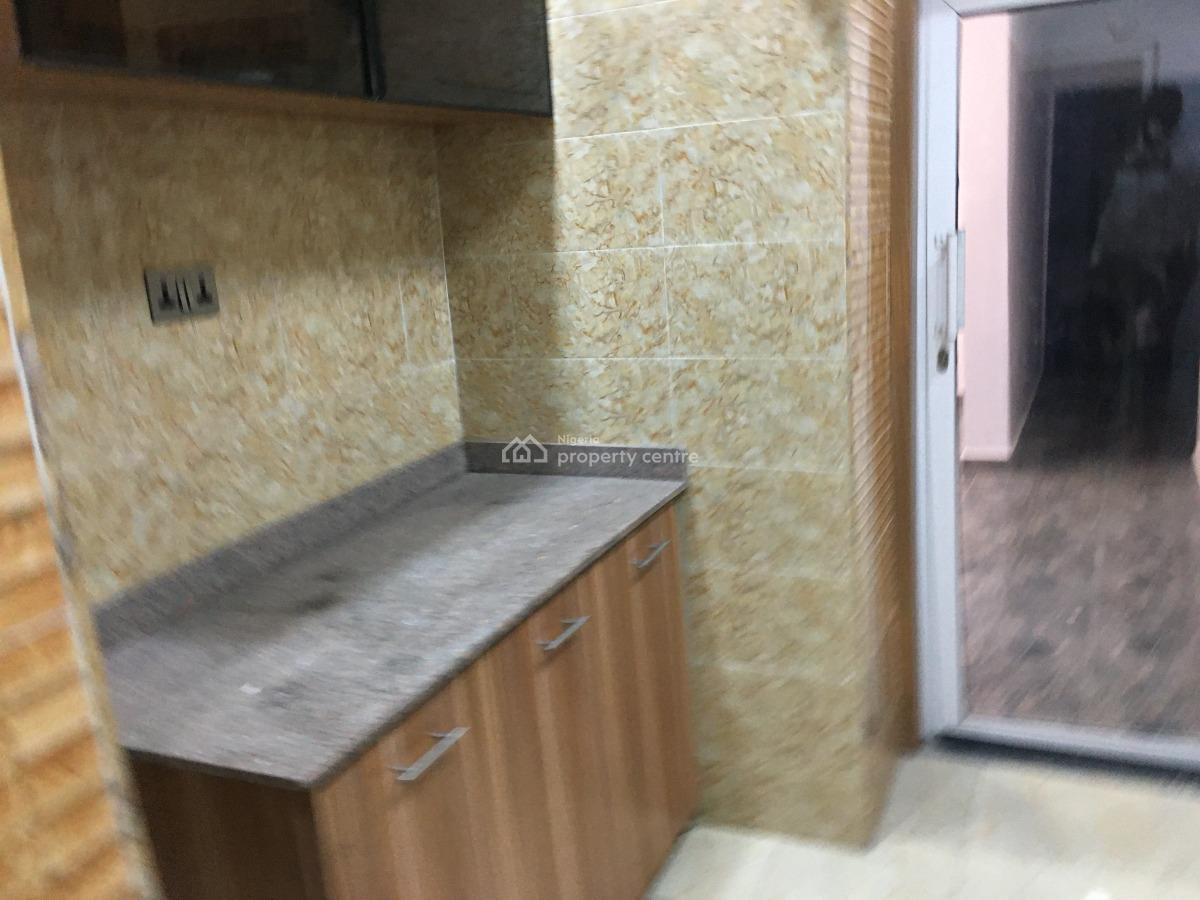 Serviced Unfurnished 3 Bedrooms Flat, Toyin Street, Ikeja, Lagos, Flat / Apartment for Rent