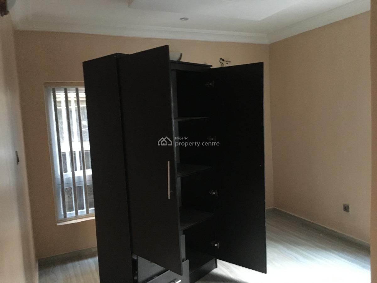 Serviced Unfurnished 3 Bedrooms Flat, Toyin Street, Ikeja, Lagos, Flat / Apartment for Rent