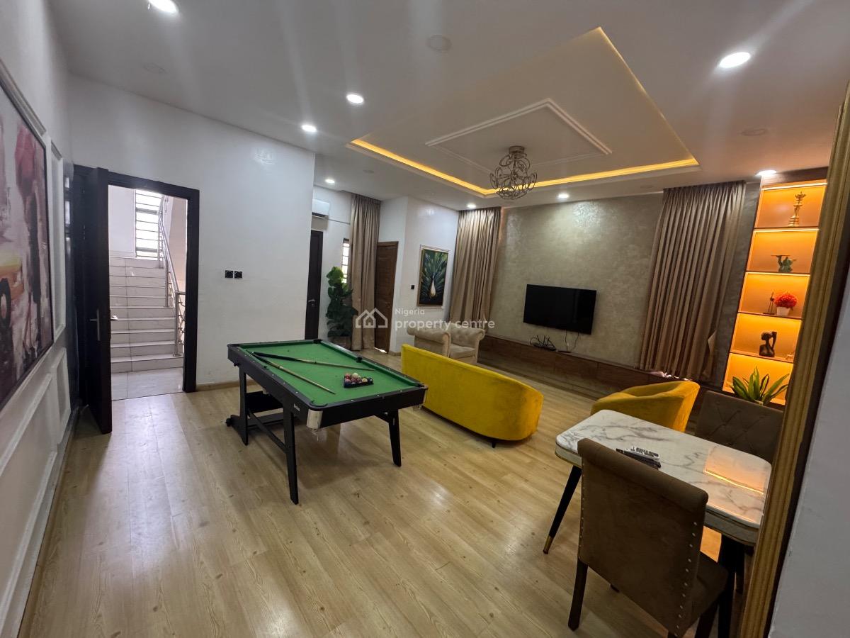 Furnished 3 Units 3 Bedroom Apartment, Lekki Phase 1 Off Admiralty Way., Lekki Phase 1, Lekki, Lagos, Flat / Apartment for Rent