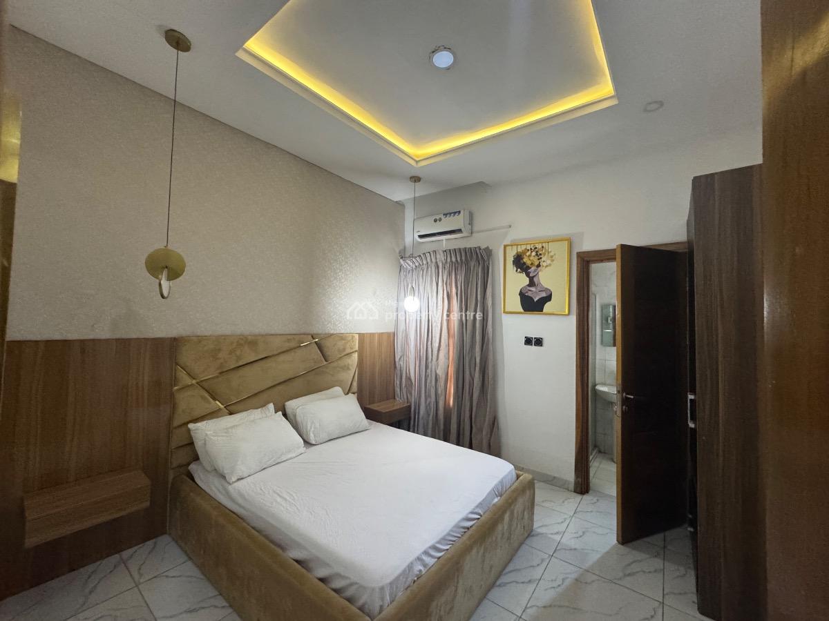 Furnished 3 Units 3 Bedroom Apartment, Lekki Phase 1 Off Admiralty Way., Lekki Phase 1, Lekki, Lagos, Flat / Apartment for Rent