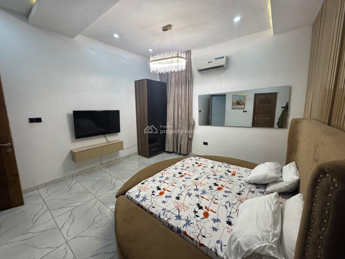 Furnished 3 Units 3 Bedroom Apartment, Lekki Phase 1 Off Admiralty Way., Lekki Phase 1, Lekki, Lagos, Flat / Apartment for Rent