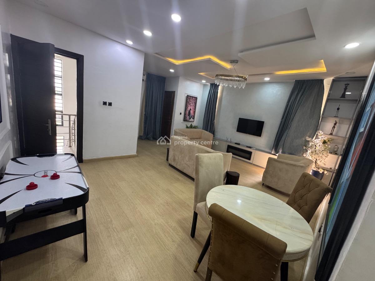 Furnished 3 Units 3 Bedroom Apartment, Lekki Phase 1 Off Admiralty Way., Lekki Phase 1, Lekki, Lagos, Flat / Apartment for Rent
