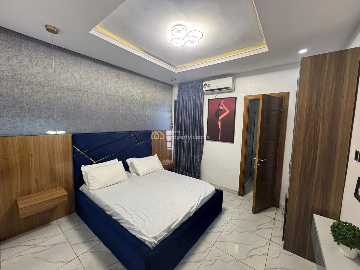 Furnished 3 Units 3 Bedroom Apartment, Lekki Phase 1 Off Admiralty Way., Lekki Phase 1, Lekki, Lagos, Flat / Apartment for Rent