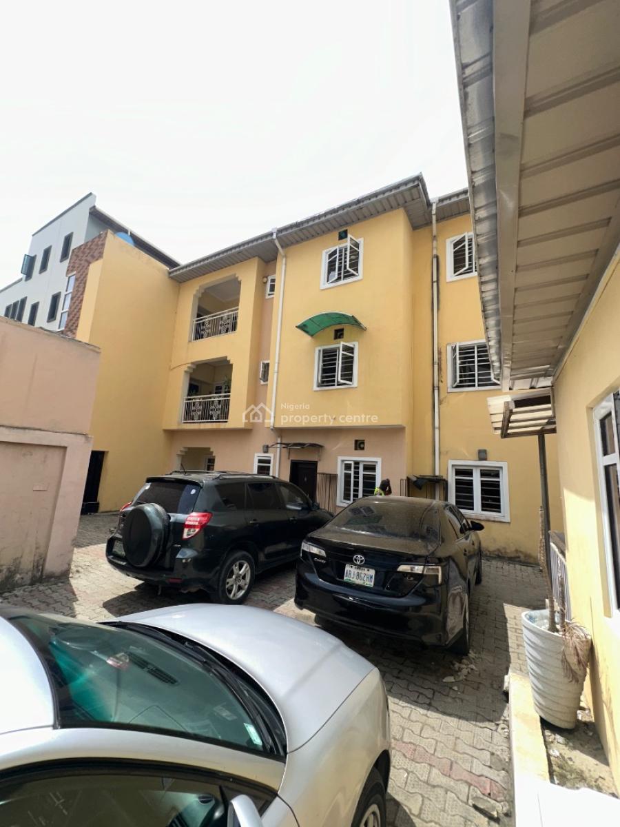 Specious 3 Bedroom for Commercial, Ologolo, Lekki, Lagos, Flat / Apartment for Rent
