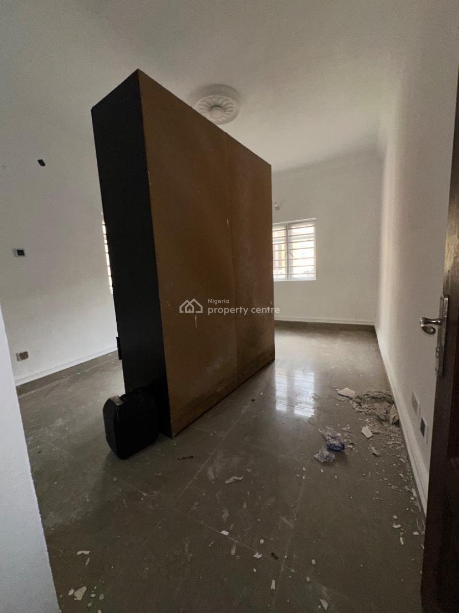 Specious 3 Bedroom for Commercial, Ologolo, Lekki, Lagos, Flat / Apartment for Rent