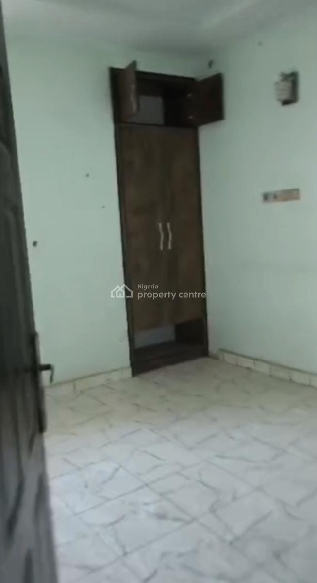 Sharp 2 Bedrooms Flat Ist Floor, Gwarinpa, Abuja, Flat / Apartment for Rent