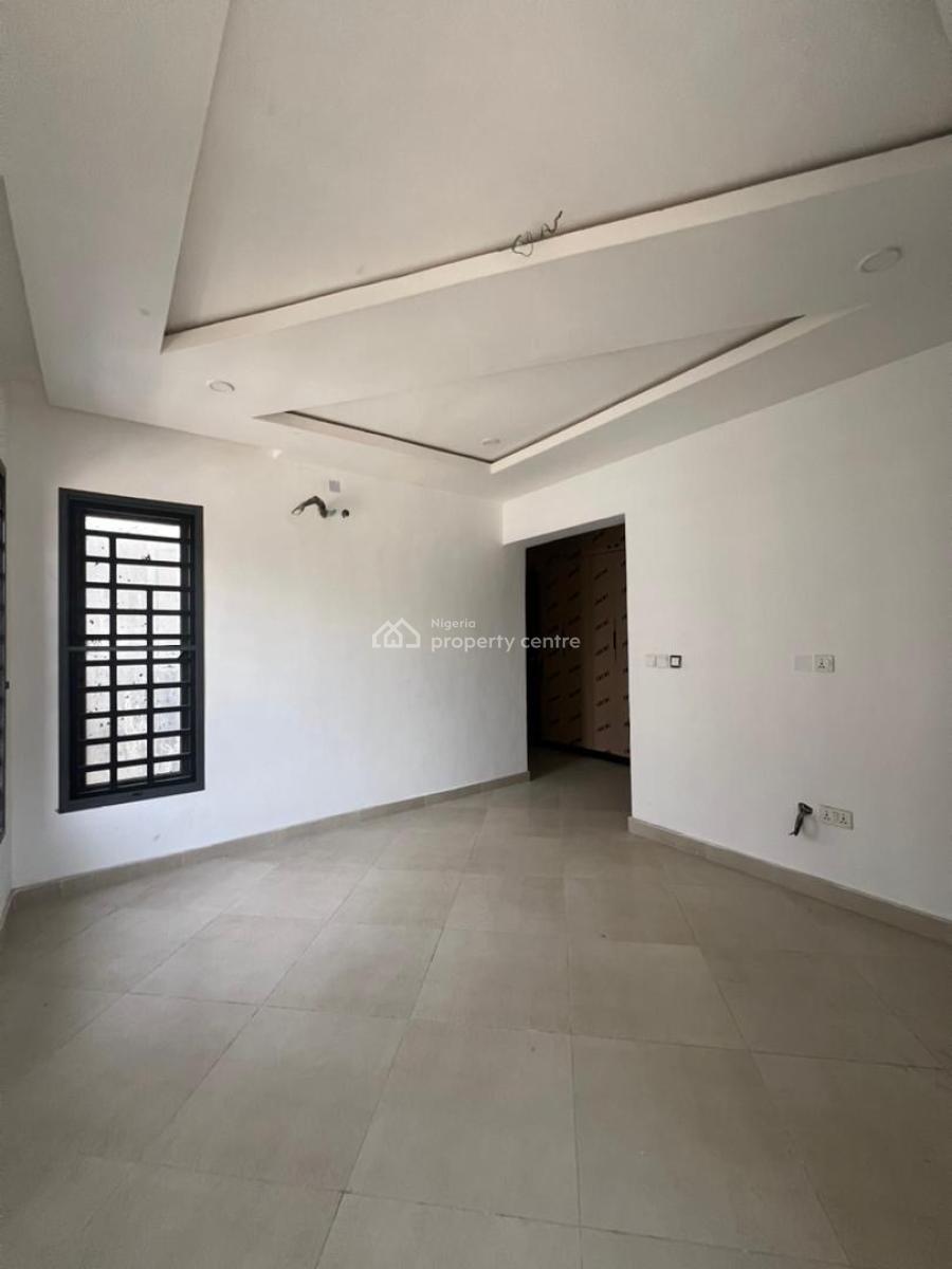 Contemporary 4 Bedroom  Apartment with Bq, Lekki Phase 1, Lekki, Lagos, Flat / Apartment for Sale