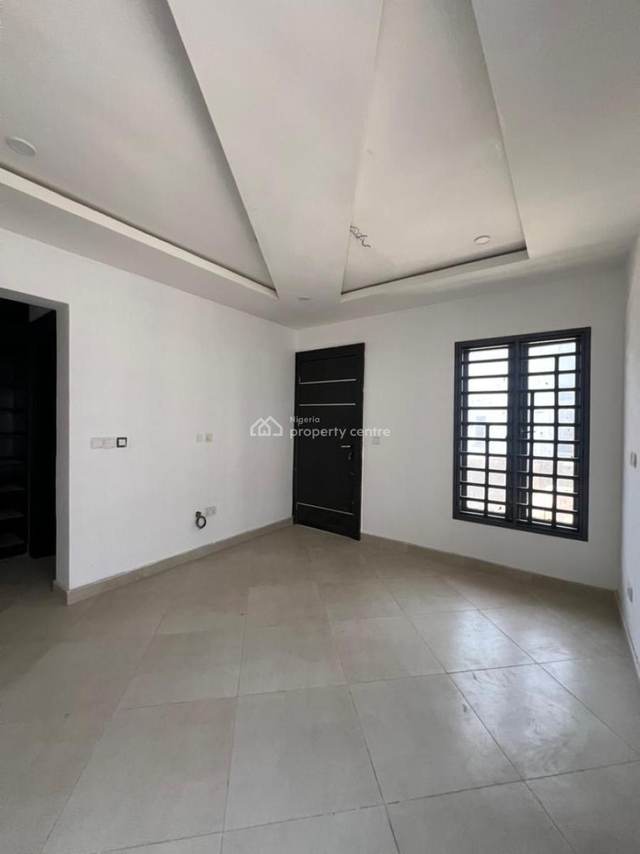 Contemporary 4 Bedroom  Apartment with Bq, Lekki Phase 1, Lekki, Lagos, Flat / Apartment for Sale