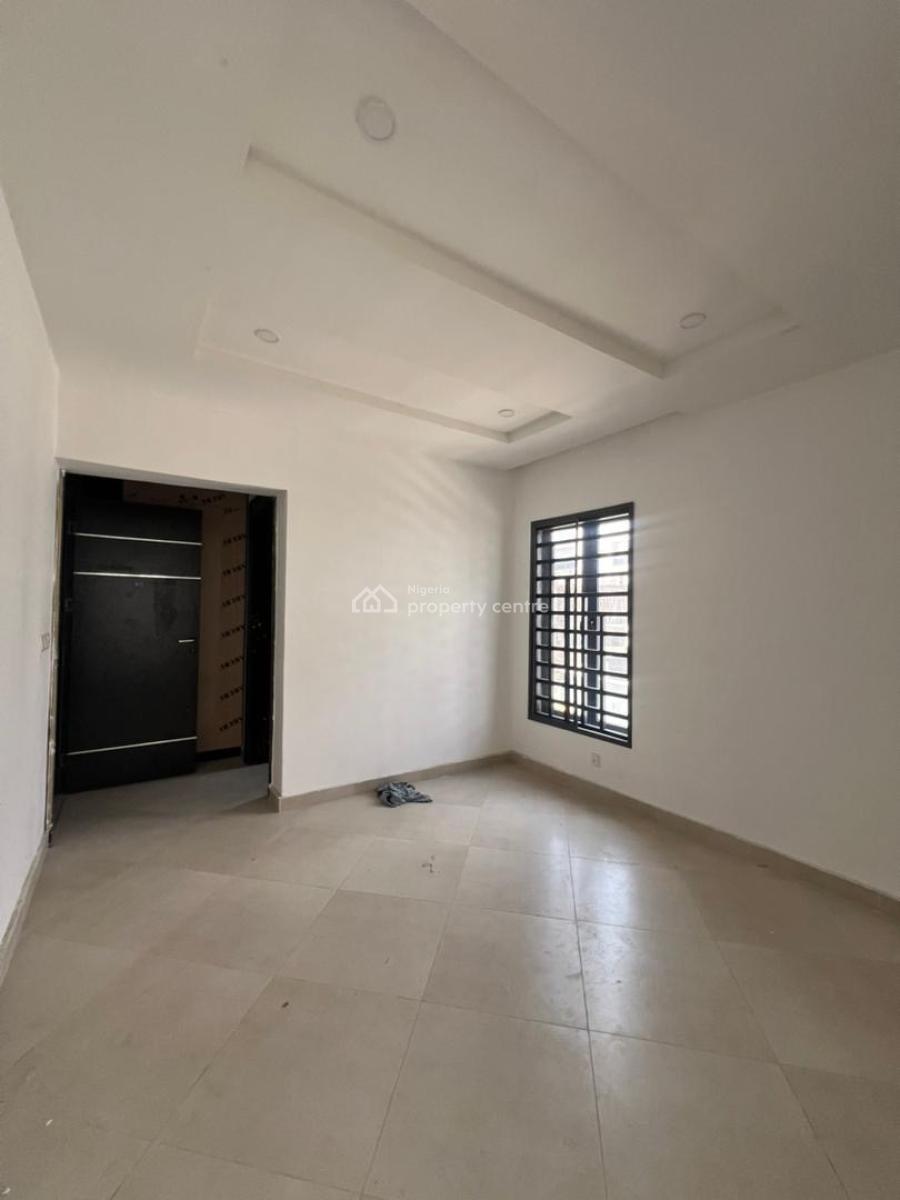 Contemporary 4 Bedroom  Apartment with Bq, Lekki Phase 1, Lekki, Lagos, Flat / Apartment for Sale