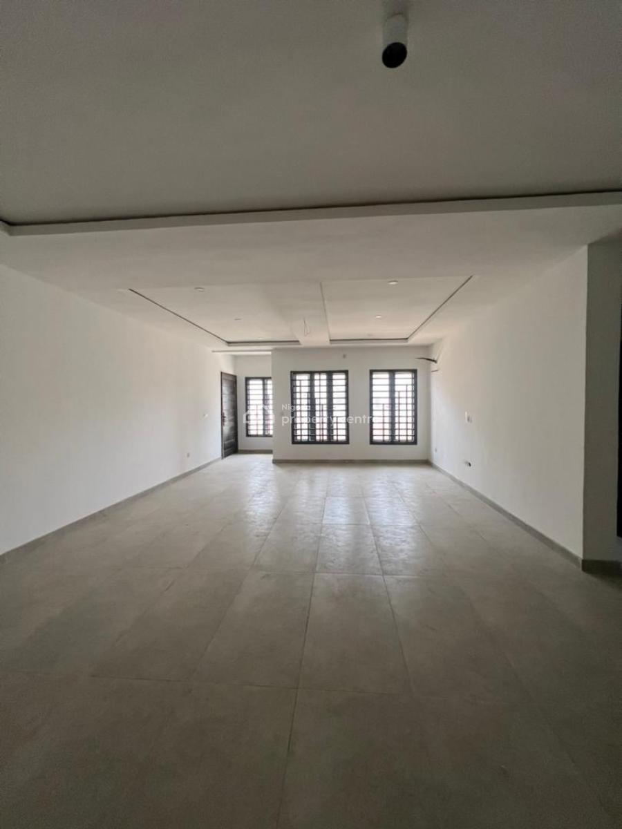 Contemporary 4 Bedroom  Apartment with Bq, Lekki Phase 1, Lekki, Lagos, Flat / Apartment for Sale
