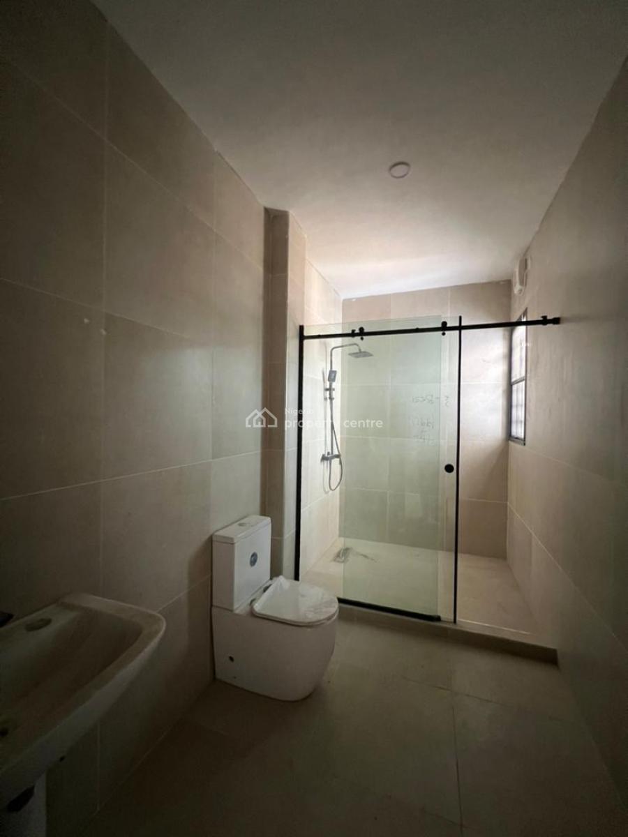 Contemporary 4 Bedroom  Apartment with Bq, Lekki Phase 1, Lekki, Lagos, Flat / Apartment for Sale