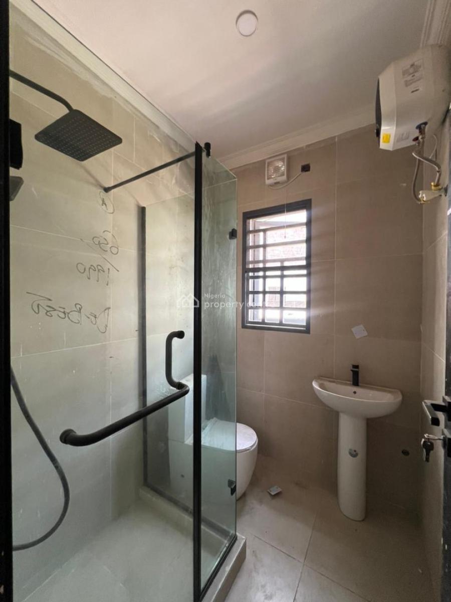 Contemporary 4 Bedroom  Apartment with Bq, Lekki Phase 1, Lekki, Lagos, Flat / Apartment for Sale