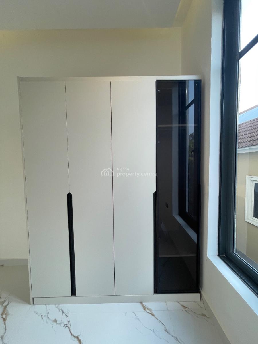 Ultra Modern 2 Bedroom Apartment, Lekki Phase 1, Lekki, Lagos, Flat / Apartment for Sale