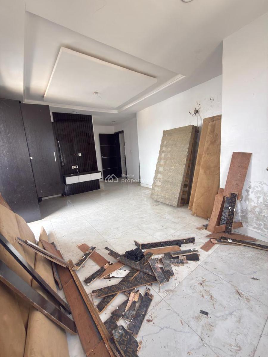 2 Bedroom Apartment (2nd Floor), Ologolo, Lekki, Lagos, Flat / Apartment for Rent