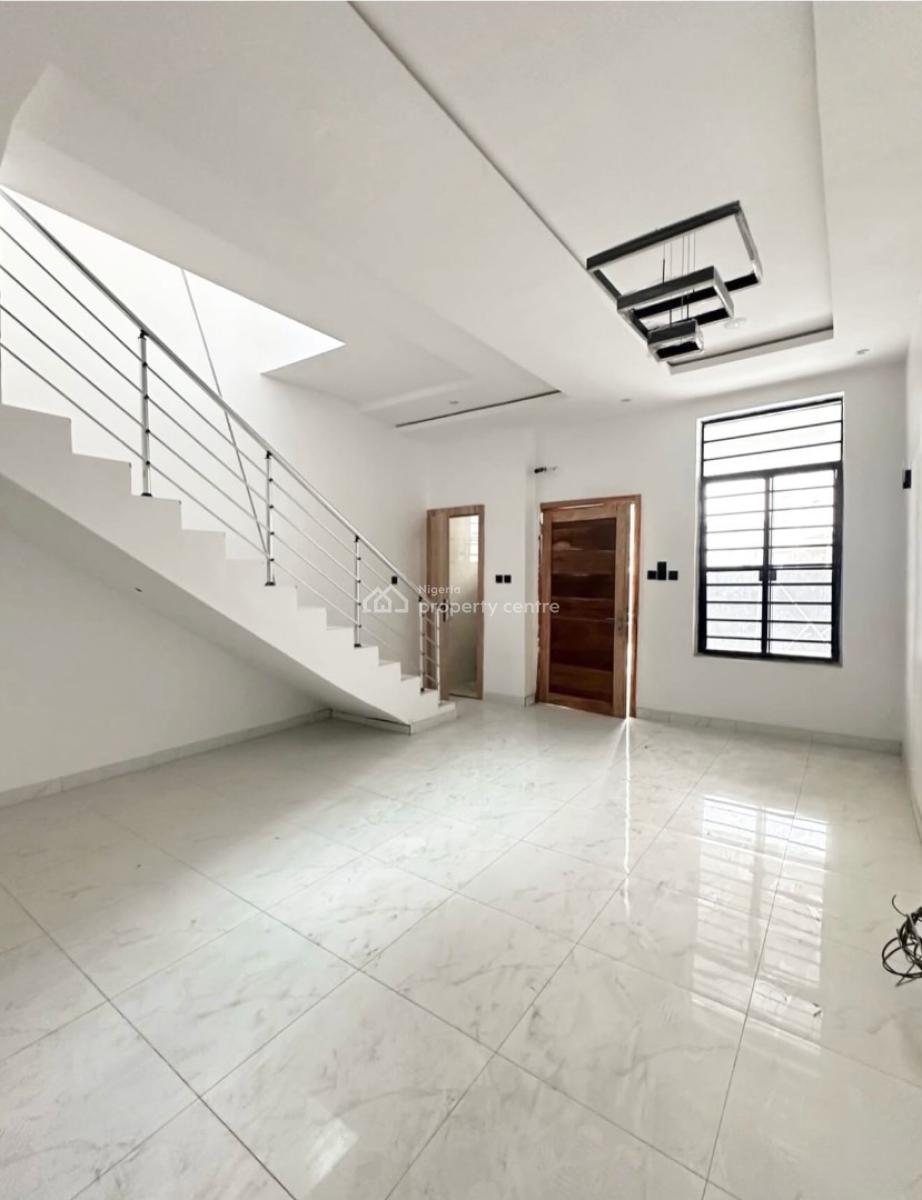 4 Bedrooms Terraced Duplex with En-suite Rooms, Chevron, Lekki, Lagos, Terraced Duplex for Sale