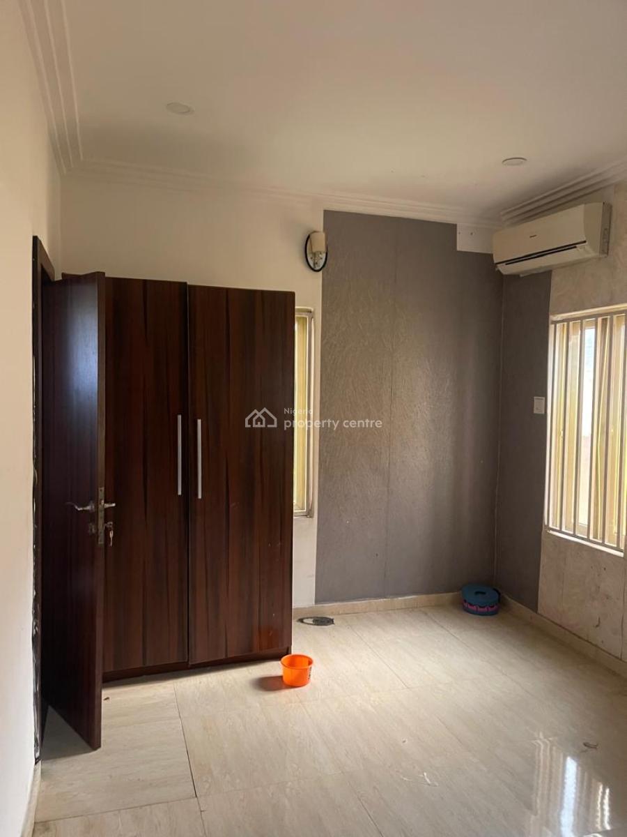 Lovely 3bedroom Negotiable in Code Access Estate, Ologolo, Lekki, Lagos, Flat / Apartment for Rent