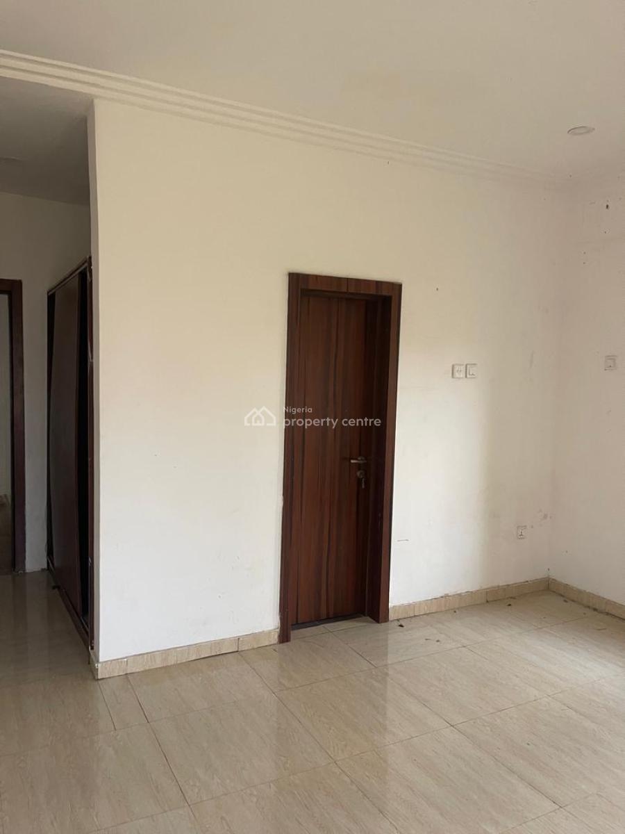 Lovely 3bedroom Negotiable in Code Access Estate, Ologolo, Lekki, Lagos, Flat / Apartment for Rent